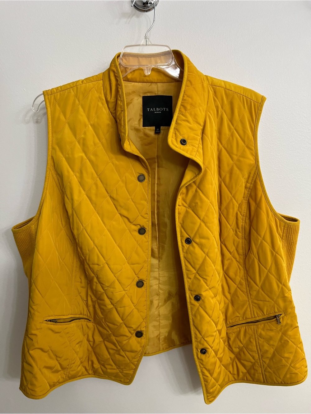 Talbots 3x Quilted Sleeveless Vest in Mustard with zipper pockets